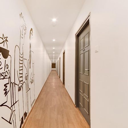 Townhouse Ss Aero Prime Hotel Samsabad Kültér fotó