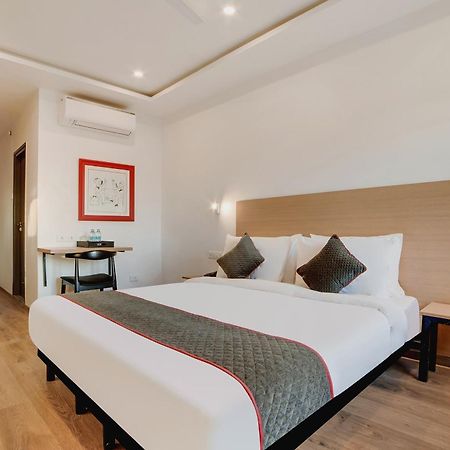 Townhouse Ss Aero Prime Hotel Samsabad Kültér fotó