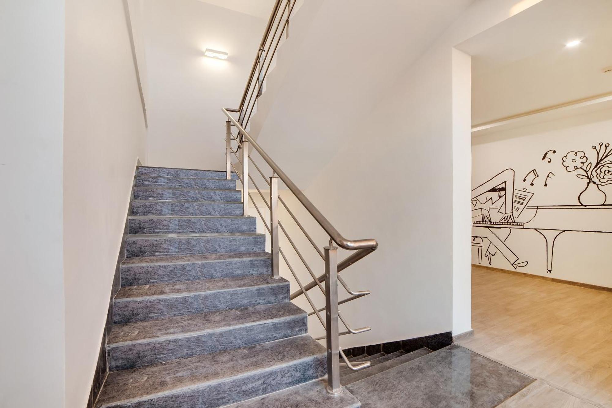 Townhouse Ss Aero Prime Hotel Samsabad Kültér fotó